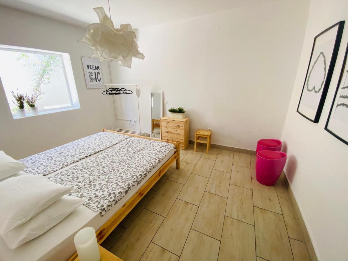 Guesthouse Dvoshko Hvar Exteriör bild