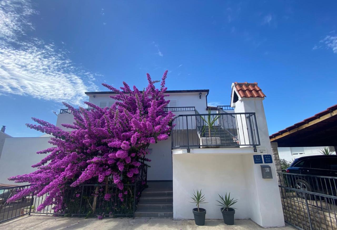 Guesthouse Dvoshko Hvar Exteriör bild